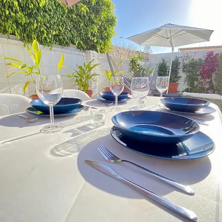 Casita Blanca Near Yumbo * 普拉亚戴尔雷安格莱斯